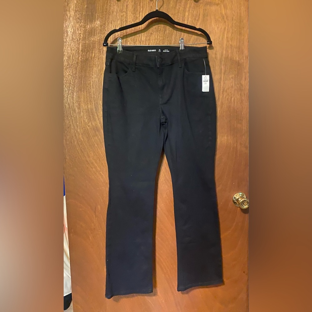 Old Navy Mid Rise Boot Cut Short Pants